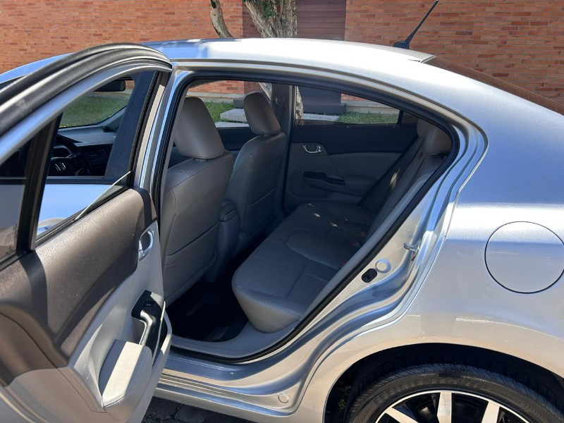 HONDA CIVIC SEDAN LXR 2.0 FLEXONE 16V AUT. 4P 2014/2014 LS MULTIMARCAS VENÂNCIO AIRES / Carros no Vale HONDA CIVIC SEDAN LXR 2.0 FLEXONE 16V AUT. 4P 2014/2014 LS MULTIMARCAS VENÂNCIO AIRES / Carros no Vale