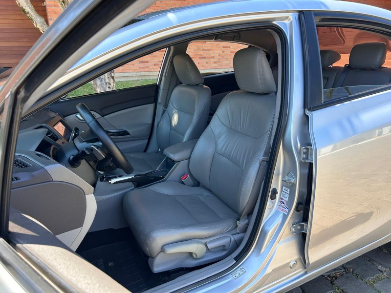 HONDA CIVIC SEDAN LXR 2.0 FLEXONE 16V AUT. 4P 2014/2014 LS MULTIMARCAS VENÂNCIO AIRES / Carros no Vale HONDA CIVIC SEDAN LXR 2.0 FLEXONE 16V AUT. 4P 2014/2014 LS MULTIMARCAS VENÂNCIO AIRES / Carros no Vale