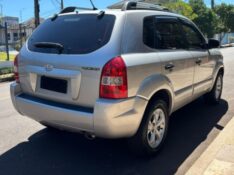 HYUNDAI TUCSON 2.0 2010/2010 STOPCAR MULTIMARCAS ESTRELA / Carros no Vale