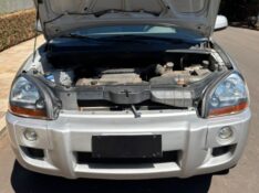 HYUNDAI TUCSON 2.0 2010/2010 STOPCAR MULTIMARCAS ESTRELA / Carros no Vale