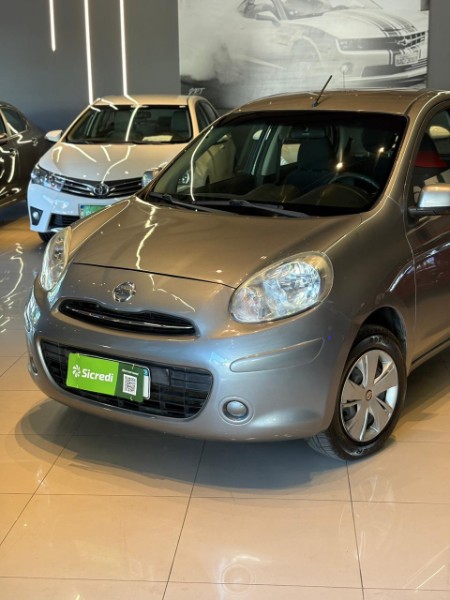 NISSAN MARCH 1.6 S 2011/2012 JM AUTOMÓVEIS VENÂNCIO AIRES / Carros no Vale