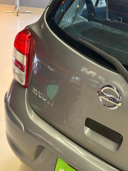 NISSAN MARCH 1.6 S 2011/2012 JM AUTOMÓVEIS VENÂNCIO AIRES / Carros no Vale