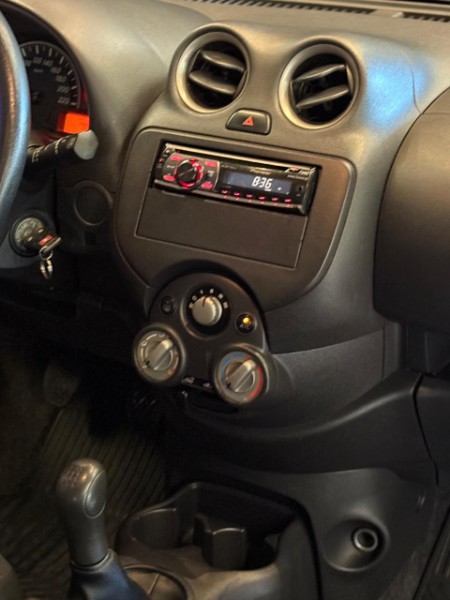 NISSAN MARCH 1.6 S 2011/2012 JM AUTOMÓVEIS VENÂNCIO AIRES / Carros no Vale