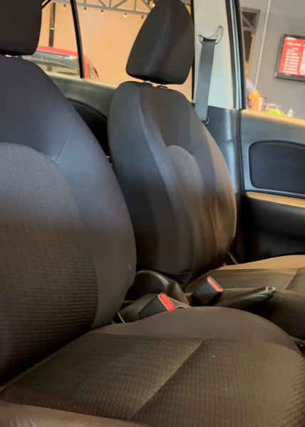 NISSAN MARCH 1.6 S 2011/2012 JM AUTOMÓVEIS VENÂNCIO AIRES / Carros no Vale