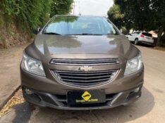CHEVROLET PRISMA LT 1.0 2013/2014 ESTAÇÃO DO CARRO ESTRELA / Carros no Vale