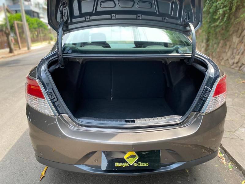 CHEVROLET PRISMA LT 1.0 2013/2014 ESTAÇÃO DO CARRO ESTRELA / Carros no Vale