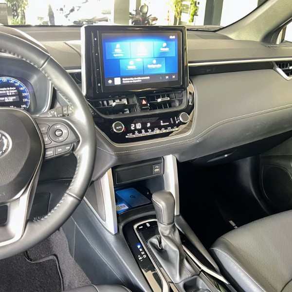 TOYOTA COROLLA CROSS XRE 2025/2025 JOÃO CARROS MULTIMARCAS GUAPORÉ / Carros no Vale