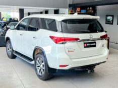 TOYOTA HILUX SW4 2.8 SRX 4X4 16V 2020/2020 JOÃO CARROS MULTIMARCAS GUAPORÉ / Carros no Vale