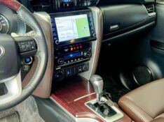 TOYOTA HILUX SW4 2.8 SRX 4X4 16V 2020/2020 JOÃO CARROS MULTIMARCAS GUAPORÉ / Carros no Vale