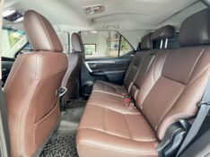 TOYOTA HILUX SW4 2.8 SRX 4X4 16V 2020/2020 JOÃO CARROS MULTIMARCAS GUAPORÉ / Carros no Vale