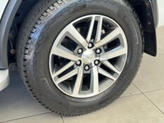 TOYOTA HILUX SW4 2.8 SRX 4X4 16V 2020/2020 JOÃO CARROS MULTIMARCAS GUAPORÉ / Carros no Vale