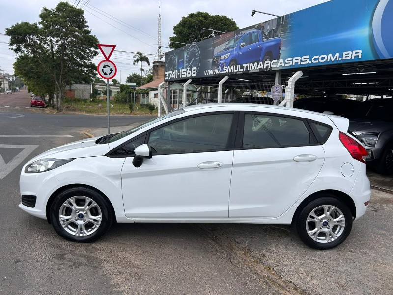 FORD FIESTA 1.5 16V FLEX MEC. 5P 2014/2014 LS MULTIMARCAS VENÂNCIO AIRES / Carros no Vale