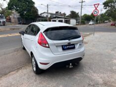 FORD FIESTA 1.5 16V FLEX MEC. 5P 2014/2014 LS MULTIMARCAS VENÂNCIO AIRES / Carros no Vale