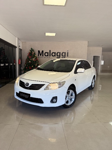 TOYOTA COROLLA 2.0 XEI 16V FLEX 4P AUTOMÁTICO 2013/2014 MALAGGI VEÍCULOS ENCANTADO / Carros no Vale