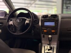 TOYOTA COROLLA 2.0 XEI 16V FLEX 4P AUTOMÁTICO 2013/2014 MALAGGI VEÍCULOS ENCANTADO / Carros no Vale