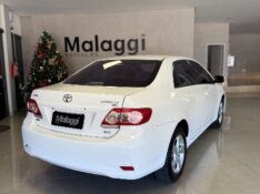 TOYOTA COROLLA 2.0 XEI 16V FLEX 4P AUTOMÁTICO 2013/2014 MALAGGI VEÍCULOS ENCANTADO / Carros no Vale