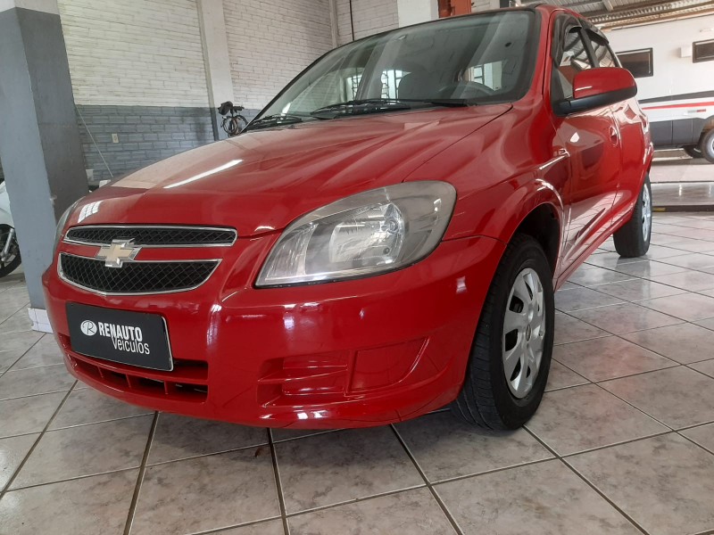 CHEVROLET CELTA 1.0 LT /2014 RENAUTO VEÍCULOS LAJEADO / Carros no Vale