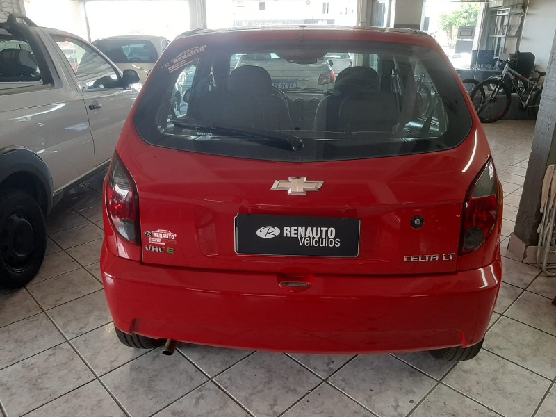 CHEVROLET CELTA 1.0 LT /2014 RENAUTO VEÍCULOS LAJEADO / Carros no Vale