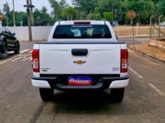 CHEVROLET S10 2.5 ADVANTAGE 4X2 CD 16V FLEX 4P MANUAL 2017/2017 CRUZEIRO MULTIMARCAS CRUZEIRO DO SUL / Carros no Vale