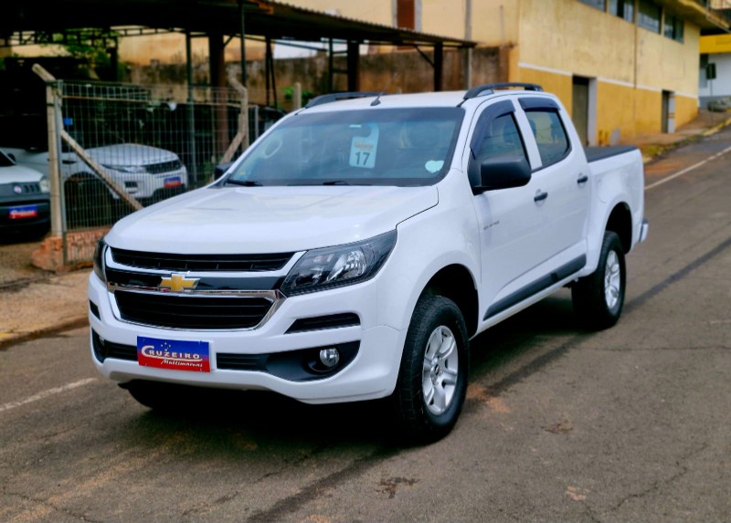CHEVROLET S10 2.5 ADVANTAGE 4X2 CD 16V FLEX 4P MANUAL 2017/2017 CRUZEIRO MULTIMARCAS CRUZEIRO DO SUL / Carros no Vale