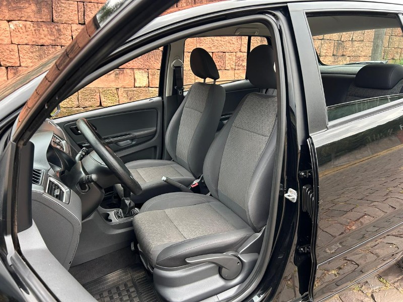 VOLKSWAGEN FOX 1.0 MI TOTAL FLEX 8V 5P 2013/2013 LS MULTIMARCAS VENÂNCIO AIRES / Carros no Vale