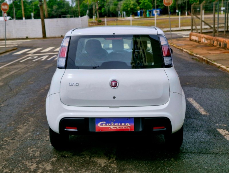 FIAT UNO 1.0 ATTRACTIVE 8V 2021/2021 CRUZEIRO MULTIMARCAS CRUZEIRO DO SUL / Carros no Vale