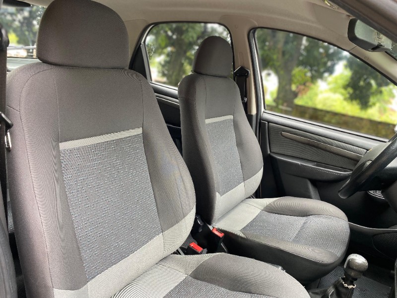 CHEVROLET CELTA LT 1.0 2014/2015 ESTAÇÃO DO CARRO ESTRELA / Carros no Vale