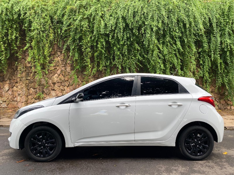 HYUNDAI HB20 1.0 COMFORT 2016/2017 ESTAÇÃO DO CARRO ESTRELA / Carros no Vale