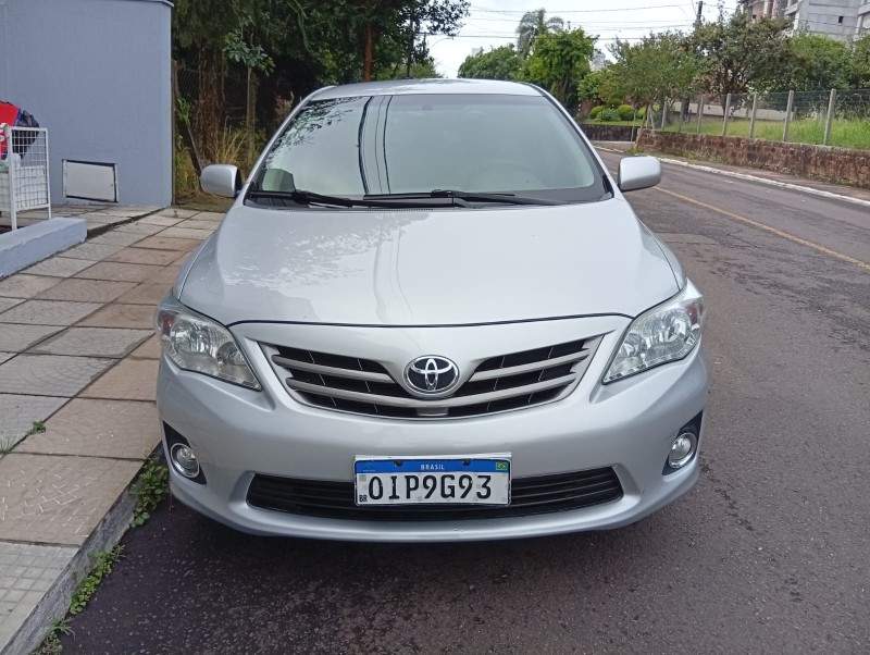 TOYOTA COROLLA 1.8 GLI 2012/2013 ALTERNATIVA VEÍCULOS LAJEADO / Carros no Vale