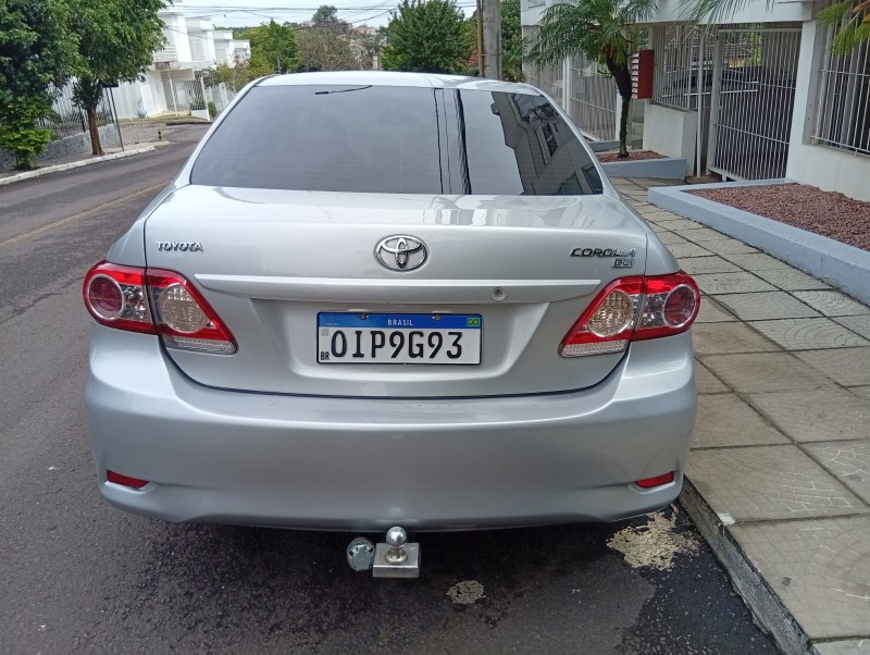 TOYOTA COROLLA 1.8 GLI 2012/2013 ALTERNATIVA VEÍCULOS LAJEADO / Carros no Vale