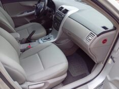 TOYOTA COROLLA 1.8 GLI 2012/2013 ALTERNATIVA VEÍCULOS LAJEADO / Carros no Vale