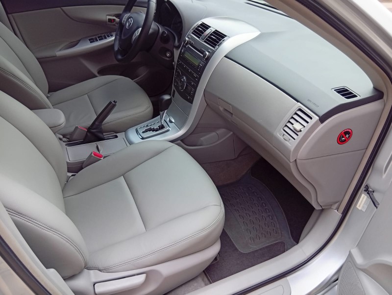 TOYOTA COROLLA 1.8 GLI 2012/2013 ALTERNATIVA VEÍCULOS LAJEADO / Carros no Vale