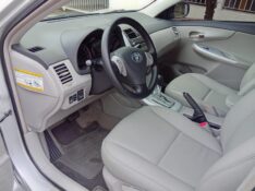 TOYOTA COROLLA 1.8 GLI 2012/2013 ALTERNATIVA VEÍCULOS LAJEADO / Carros no Vale