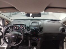 FORD FIESTA 1.5 SE HATCH 16V 2015/2015 TIAGO AUTOMÓVEIS VENÂNCIO AIRES / Carros no Vale