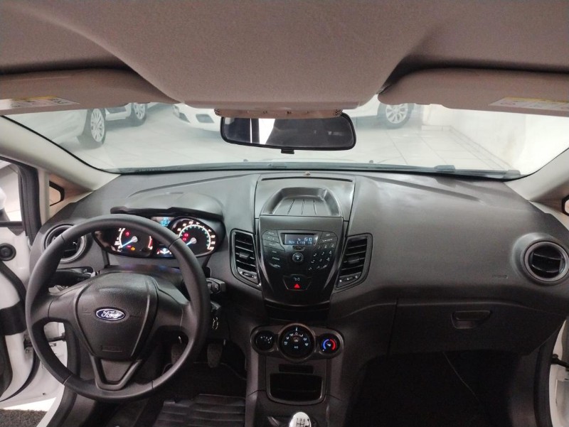 FORD FIESTA 1.5 SE HATCH 16V 2015/2015 TIAGO AUTOMÓVEIS VENÂNCIO AIRES / Carros no Vale