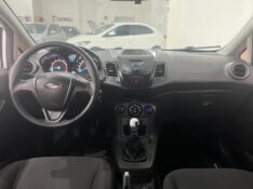 FORD FIESTA 1.5 SE HATCH 16V 2015/2015 TIAGO AUTOMÓVEIS VENÂNCIO AIRES / Carros no Vale