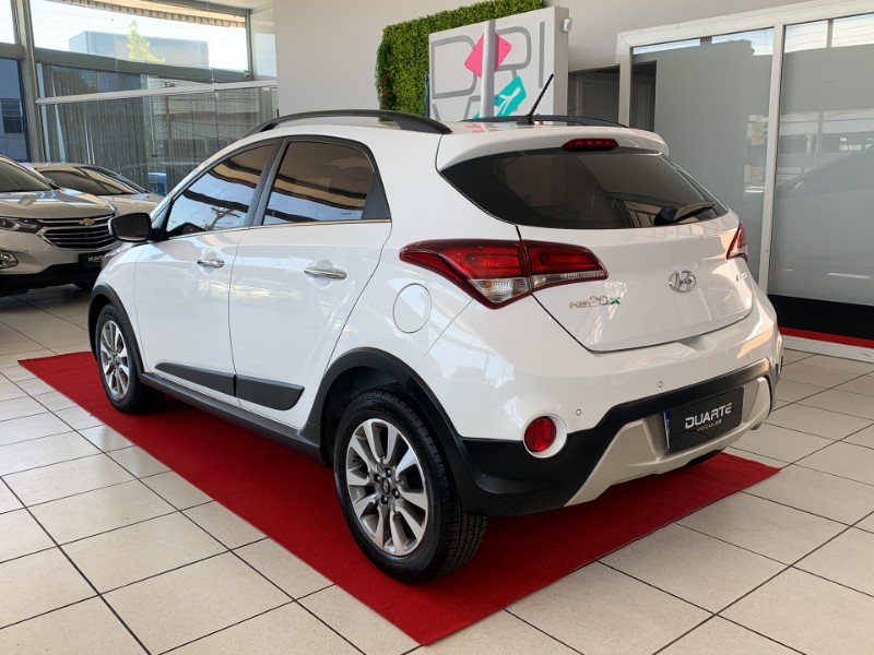 HYUNDAI HB20X 1.6 16V PREMIUM FLEX 4P AUTOMÁTICO 2017/2017 DUARTE VEÍCULOS PORTO ALEGRE / Carros no Vale HYUNDAI HB20X 1.6 16V PREMIUM FLEX 4P AUTOMÁTICO 2017/2017 DUARTE VEÍCULOS PORTO ALEGRE / Carros no Vale
