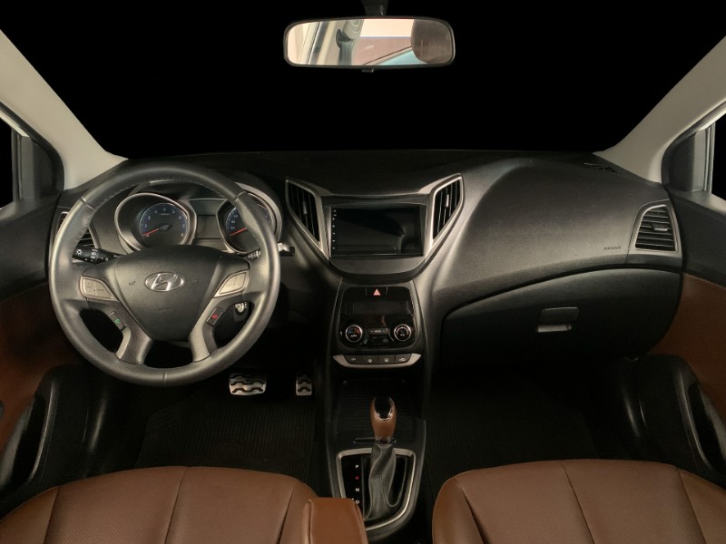 HYUNDAI HB20X 1.6 16V PREMIUM FLEX 4P AUTOMÁTICO 2017/2017 DUARTE VEÍCULOS PORTO ALEGRE / Carros no Vale HYUNDAI HB20X 1.6 16V PREMIUM FLEX 4P AUTOMÁTICO 2017/2017 DUARTE VEÍCULOS PORTO ALEGRE / Carros no Vale