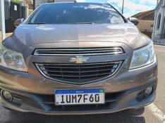 CHEVROLET PRISMA 1.0 MT LT 2013/2013 ADRIANO VEÍCULOS CRUZEIRO DO SUL / Carros no Vale