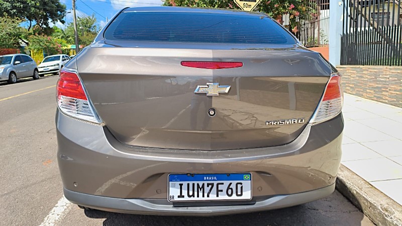 CHEVROLET PRISMA 1.0 MT LT 2013/2013 ADRIANO VEÍCULOS CRUZEIRO DO SUL / Carros no Vale
