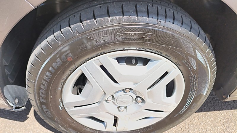 CHEVROLET PRISMA 1.0 MT LT 2013/2013 ADRIANO VEÍCULOS CRUZEIRO DO SUL / Carros no Vale