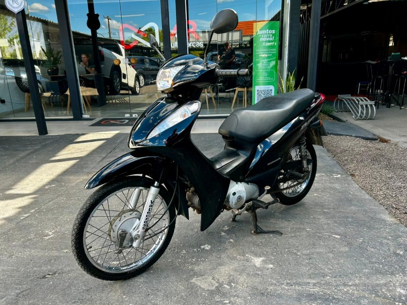 HONDA MOTOS BIZ 125 KS /2011 AR MULTIMARCAS VENÂNCIO AIRES / Carros no Vale