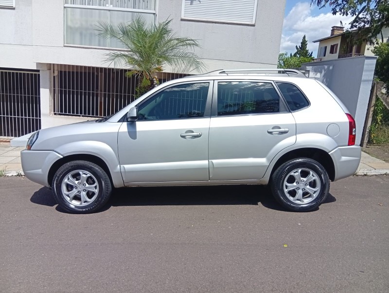 HYUNDAI TUCSON 2.0 GLS 2014/2015 ALTERNATIVA VEÍCULOS LAJEADO / Carros no Vale HYUNDAI TUCSON 2.0 GLS 2014/2015 ALTERNATIVA VEÍCULOS LAJEADO / Carros no Vale