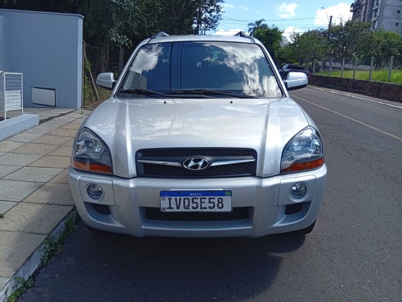 HYUNDAI TUCSON 2.0 GLS 2014/2015 ALTERNATIVA VEÍCULOS LAJEADO / Carros no Vale HYUNDAI TUCSON 2.0 GLS 2014/2015 ALTERNATIVA VEÍCULOS LAJEADO / Carros no Vale