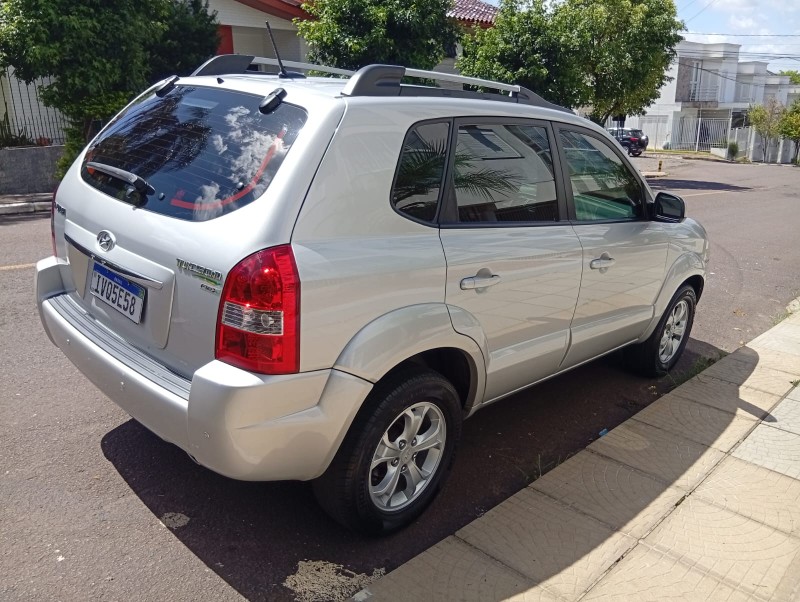 HYUNDAI TUCSON 2.0 GLS 2014/2015 ALTERNATIVA VEÍCULOS LAJEADO / Carros no Vale HYUNDAI TUCSON 2.0 GLS 2014/2015 ALTERNATIVA VEÍCULOS LAJEADO / Carros no Vale