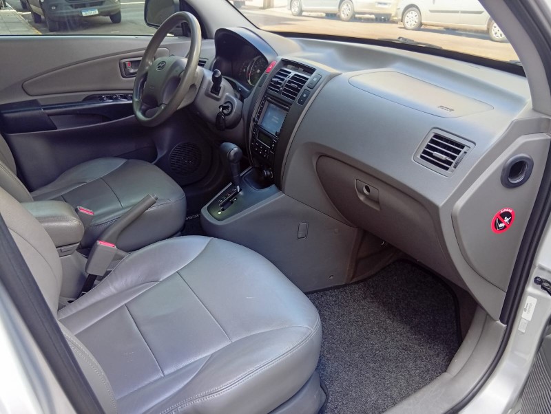 HYUNDAI TUCSON 2.0 GLS 2014/2015 ALTERNATIVA VEÍCULOS LAJEADO / Carros no Vale HYUNDAI TUCSON 2.0 GLS 2014/2015 ALTERNATIVA VEÍCULOS LAJEADO / Carros no Vale