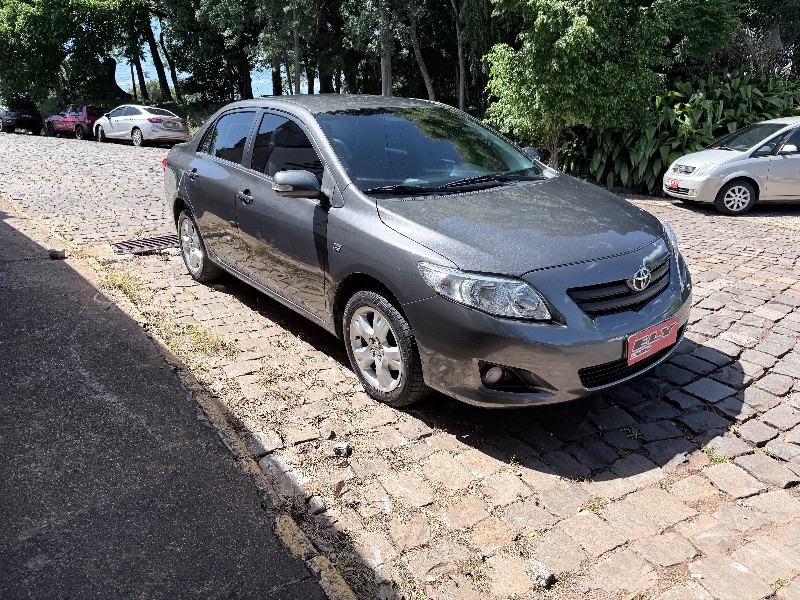 TOYOTA COROLLA 1.8 XEI 16V GASOLINA 4P AUTOMÁTICO 2010/2010 ELY AUTOMÓVEIS LAJEADO / Carros no Vale