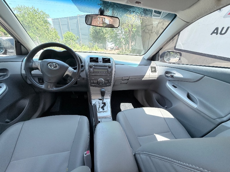 TOYOTA COROLLA 1.8 XEI 16V GASOLINA 4P AUTOMÁTICO 2010/2010 ELY AUTOMÓVEIS LAJEADO / Carros no Vale