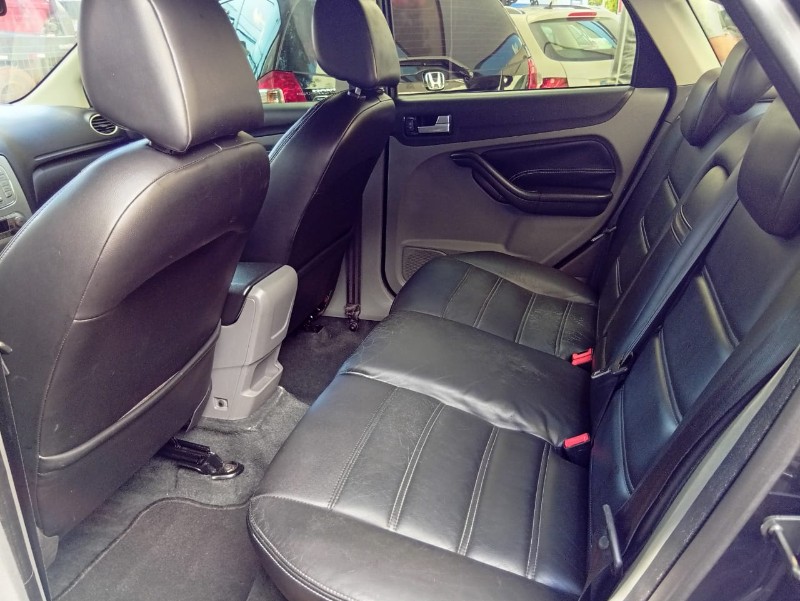 FORD FOCUS SEDAN 2.0 2011/2011 ALTERNATIVA VEÍCULOS LAJEADO / Carros no Vale