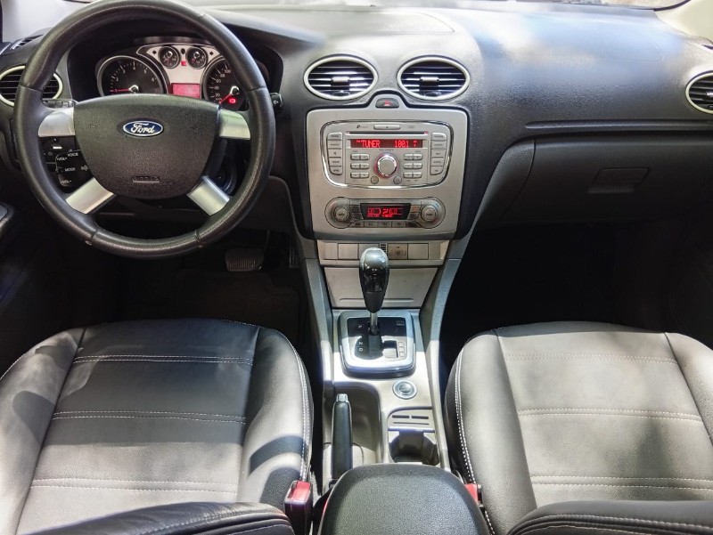 FORD FOCUS SEDAN 2.0 2011/2011 ALTERNATIVA VEÍCULOS LAJEADO / Carros no Vale